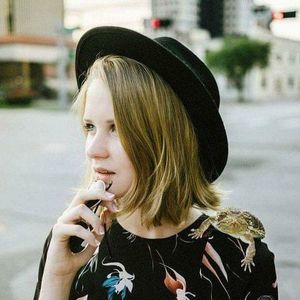 Meet your Posher, Abigail